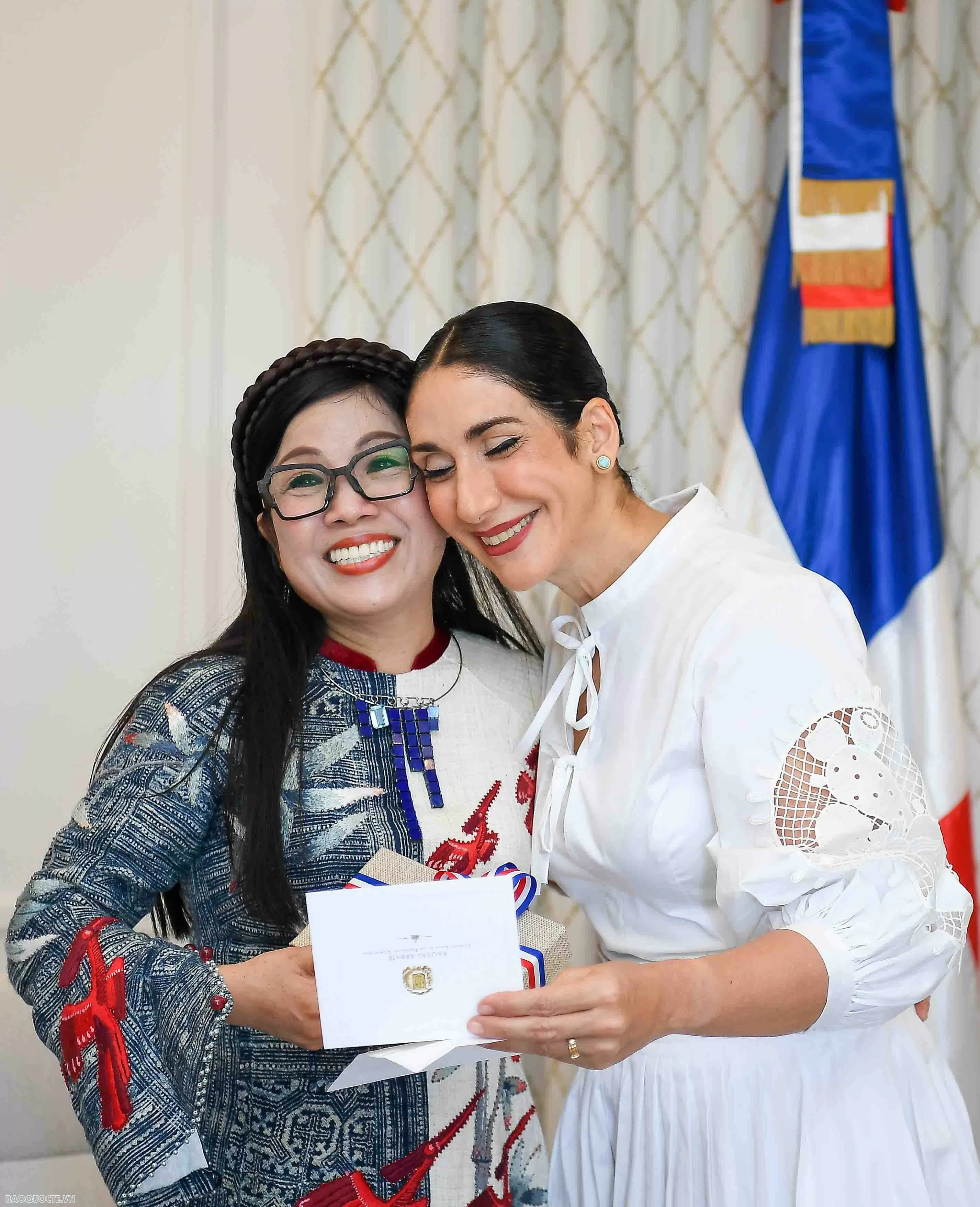 Phu nhân Thủ tướng Phạm Minh Chính tìm hiểu văn hoá ‘xứ sở Samba’ và quốc đảo Vùng Caribe Phu nhân Thủ tướng Phạm Minh Chính tìm hiểu văn hoá ‘xứ sở Samba’ và quốc đảo Vùng Caribe