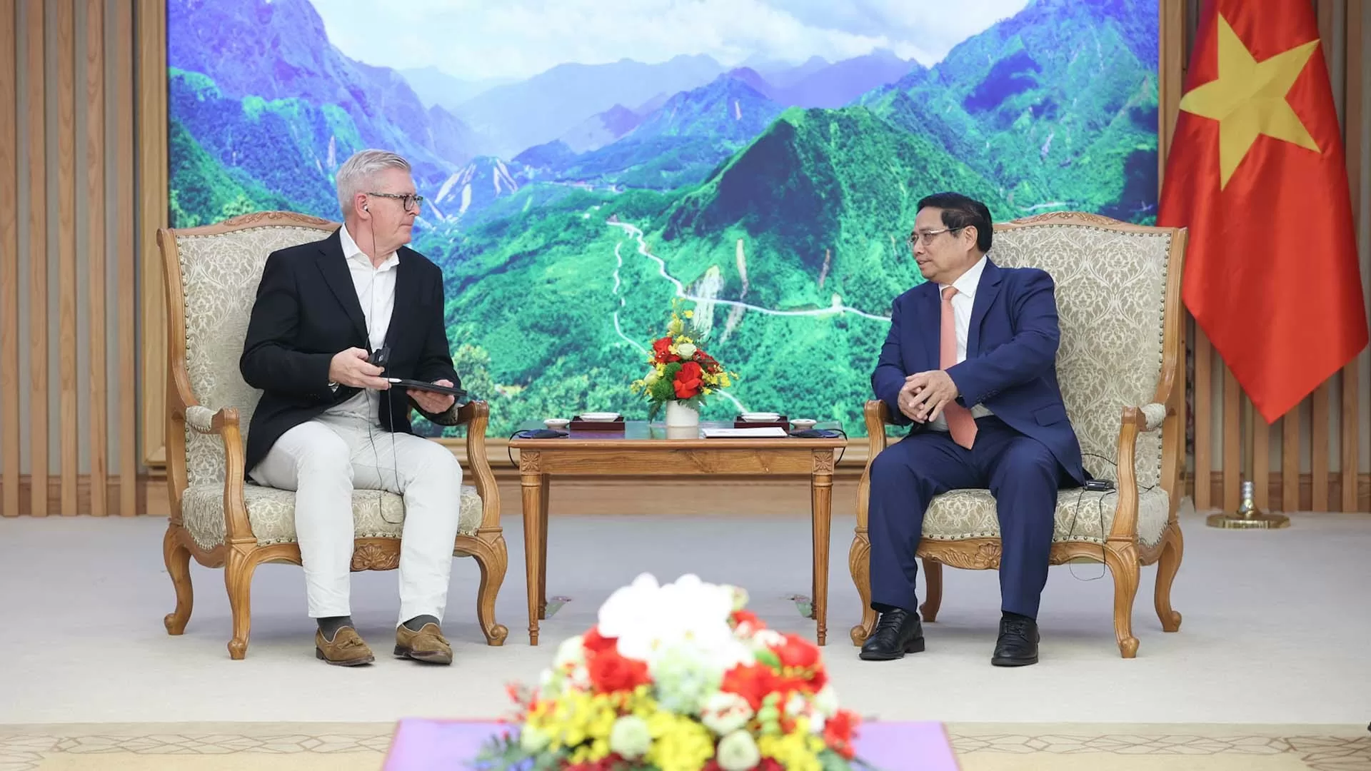 Tập đoàn Ericsson mong muốn nghiên cứu, phát triển các sản phẩm, công nghệ mới tại Việt Nam Tập đoàn Ericsson mong muốn nghiên cứu, phát triển các sản phẩm, công nghệ mới tại Việt Nam