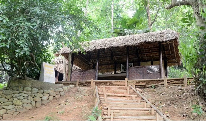Tìm về cội nguồn lịch sử dân tộc tại 'Thủ đô gió ngàn' Tìm về cội nguồn lịch sử dân tộc tại 'Thủ đô gió ngàn'