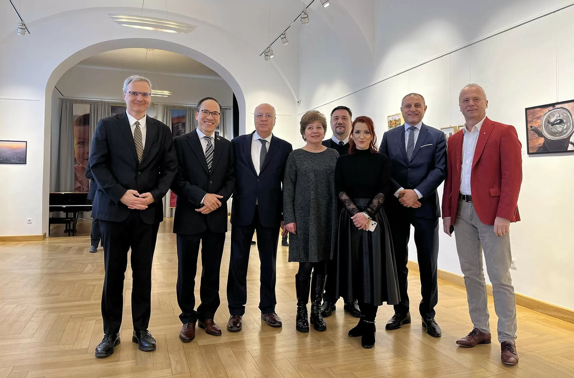 Mở ra triển vọng mới cho sự hợp tác giữa Việt Nam với Brașov, Romania Mở ra triển vọng mới cho sự hợp tác giữa Việt Nam với Brașov, Romania