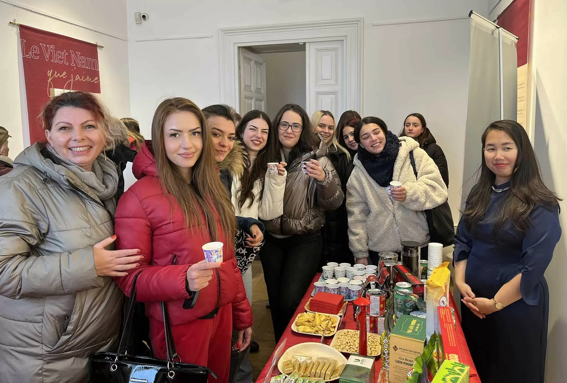 Mở ra triển vọng mới cho sự hợp tác giữa Việt Nam với Brașov, Romania Mở ra triển vọng mới cho sự hợp tác giữa Việt Nam với Brașov, Romania