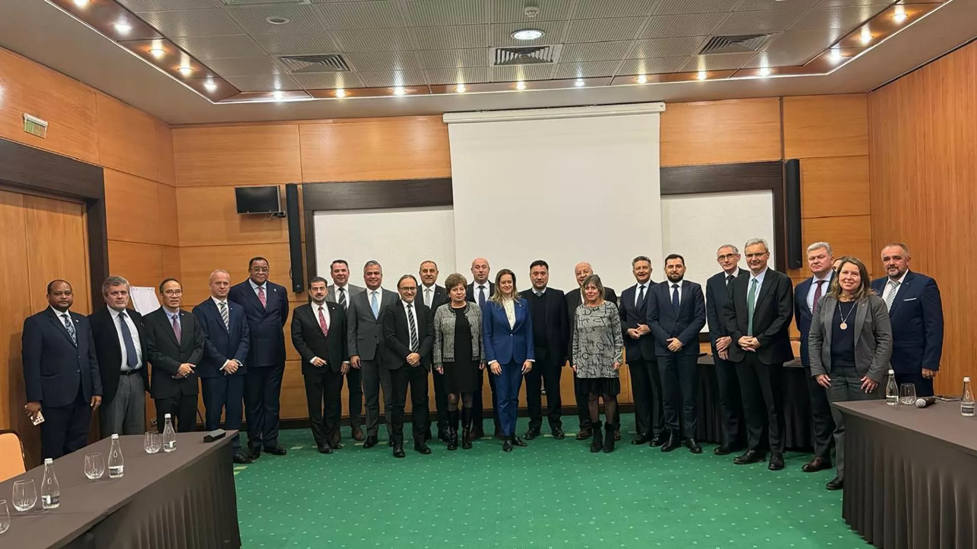 Mở ra triển vọng mới cho sự hợp tác giữa Việt Nam với Brașov, Romania Mở ra triển vọng mới cho sự hợp tác giữa Việt Nam với Brașov, Romania