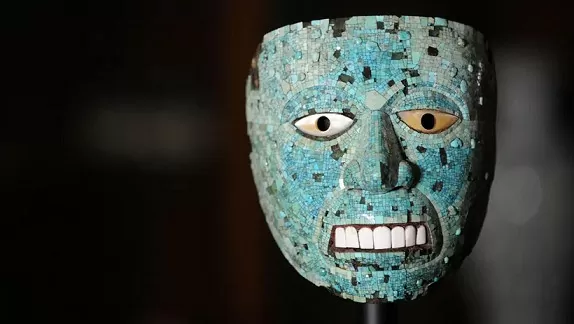 mặt nạ cổ 600 năm tuổi của thần lửa Aztec được những kẻ chinh phục người Tây Ban Nha coi là kho báu mặt nạ cổ 600 năm tuổi của thần lửa Aztec được những kẻ chinh phục người Tây Ban Nha coi là kho báu