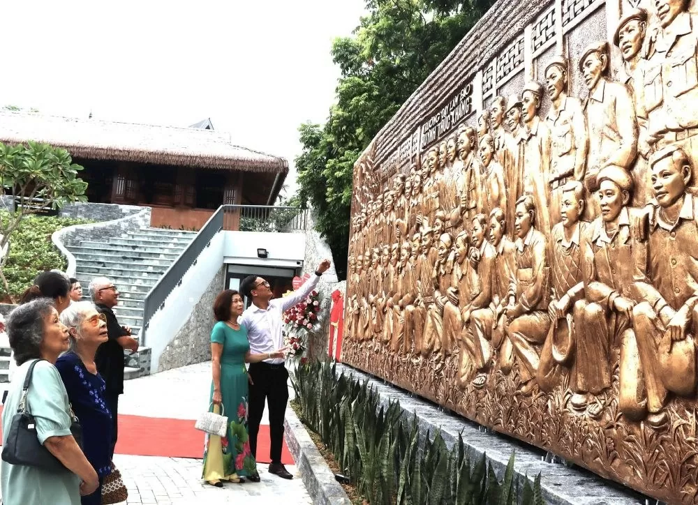 Khu di tích Trường dạy làm báo Huỳnh Thúc Kháng - 'cái nôi' của nền báo chí cách mạng Việt Nam Khu di tích Trường dạy làm báo Huỳnh Thúc Kháng - 'cái nôi' của nền báo chí cách mạng Việt Nam