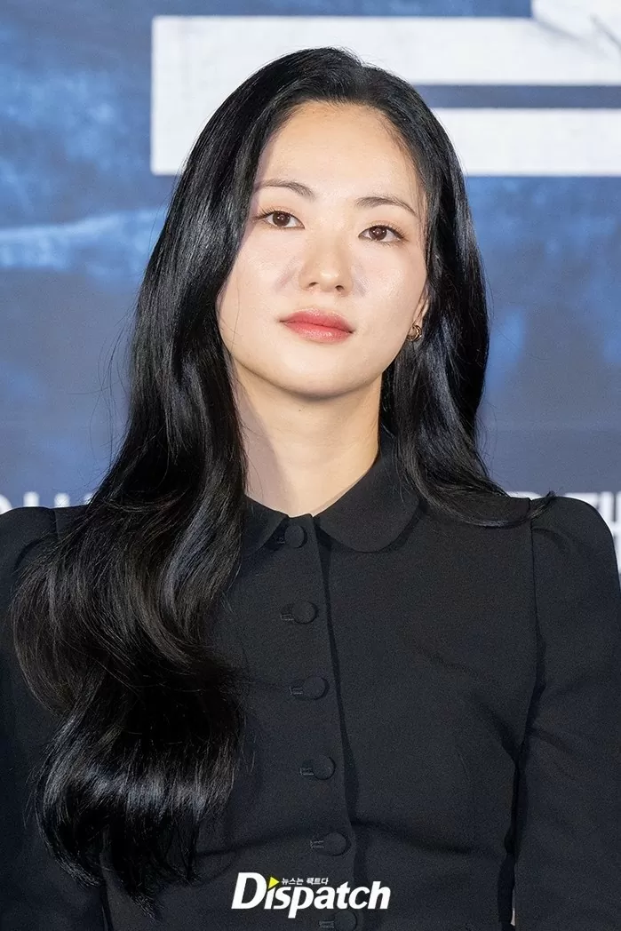 Hyun Bin ngoại hình nổi bật dự họp báo ra mắt phim 'Cáp Nhĩ Tân' Hyun Bin ngoại hình nổi bật dự họp báo ra mắt phim 'Cáp Nhĩ Tân'