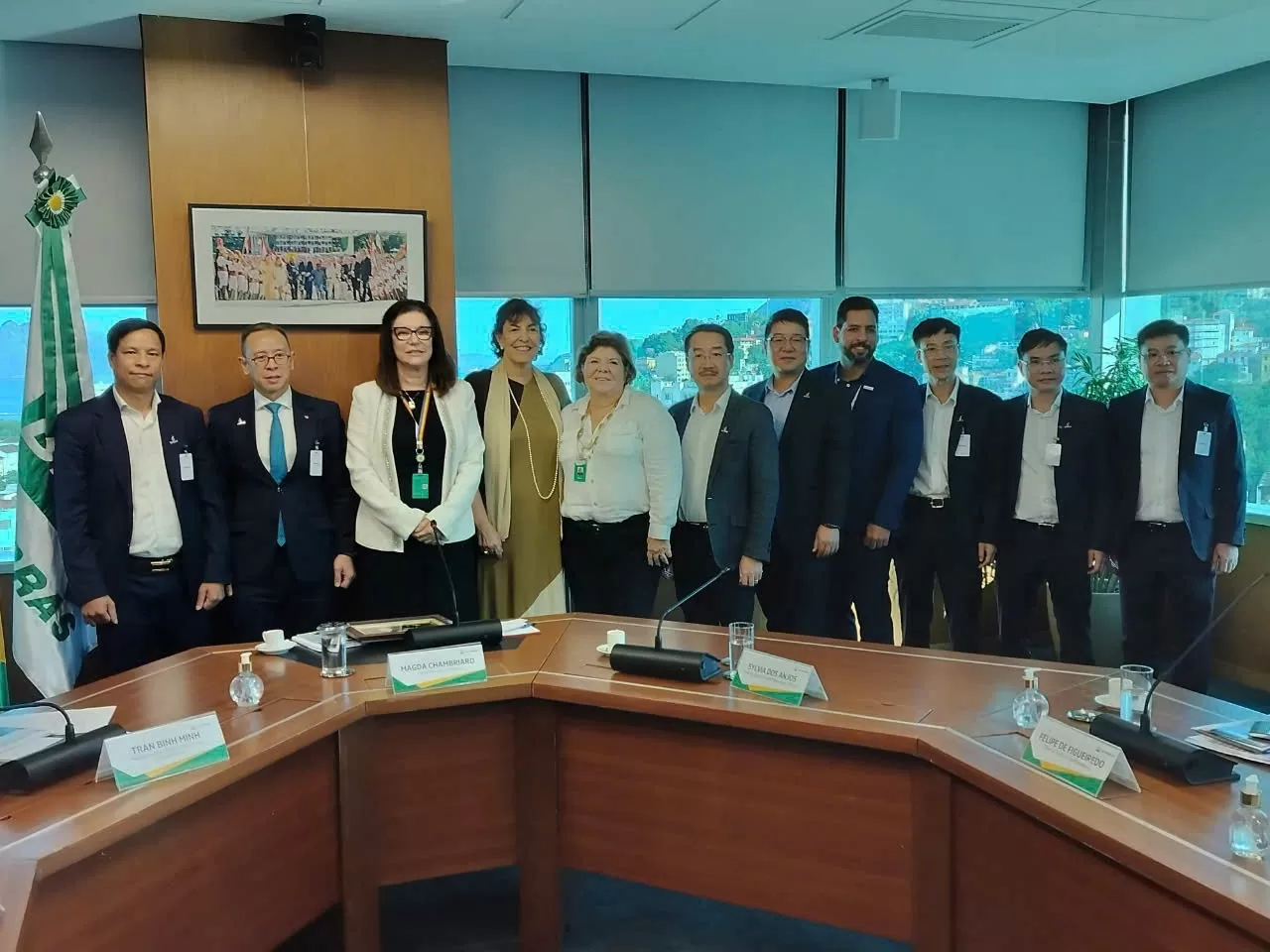 Lãnh đạo Petrovietnam làm việc với lãnh đạo cấp cao của Petrobras. (Nguồn: PVN) Lãnh đạo Petrovietnam làm việc với lãnh đạo cấp cao của Petrobras. (Nguồn: PVN)