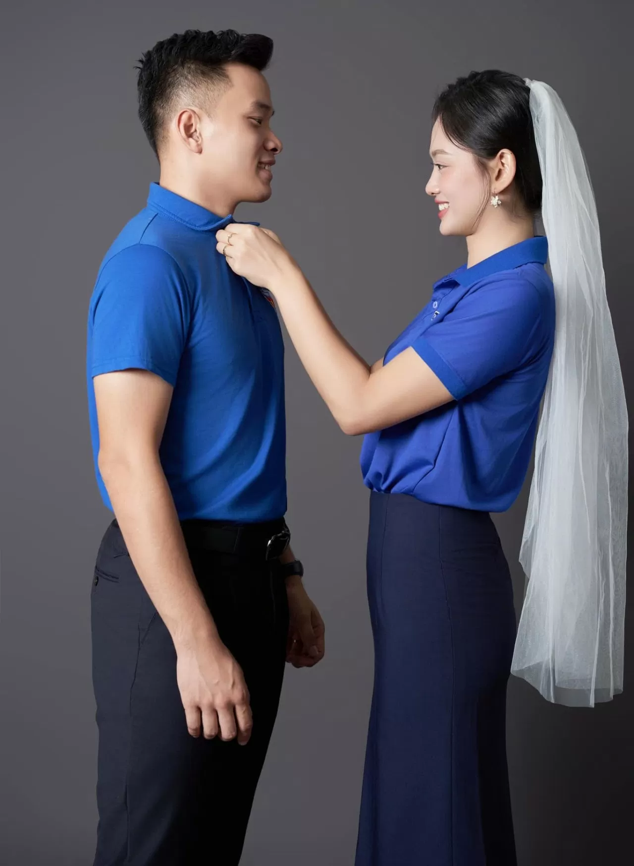 Bộ ảnh cưới phong cách Đoàn viên thanh niên của Hoa khôi bóng chuyền Nguyễn Thu Hoài Bộ ảnh cưới phong cách Đoàn viên thanh niên của Hoa khôi bóng chuyền Nguyễn Thu Hoài