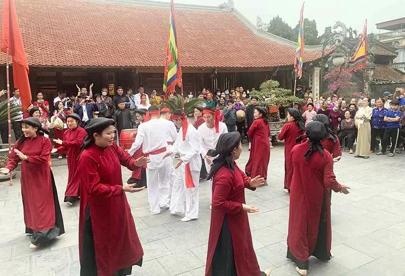 Không gian văn hóa của các nghệ nhân hát Xoan ở đình Hùng Lô, Phú Thọ. (Ảnh: Hà Anh) Không gian văn hóa của các nghệ nhân hát Xoan ở đình Hùng Lô, Phú Thọ. (Ảnh: Hà Anh)