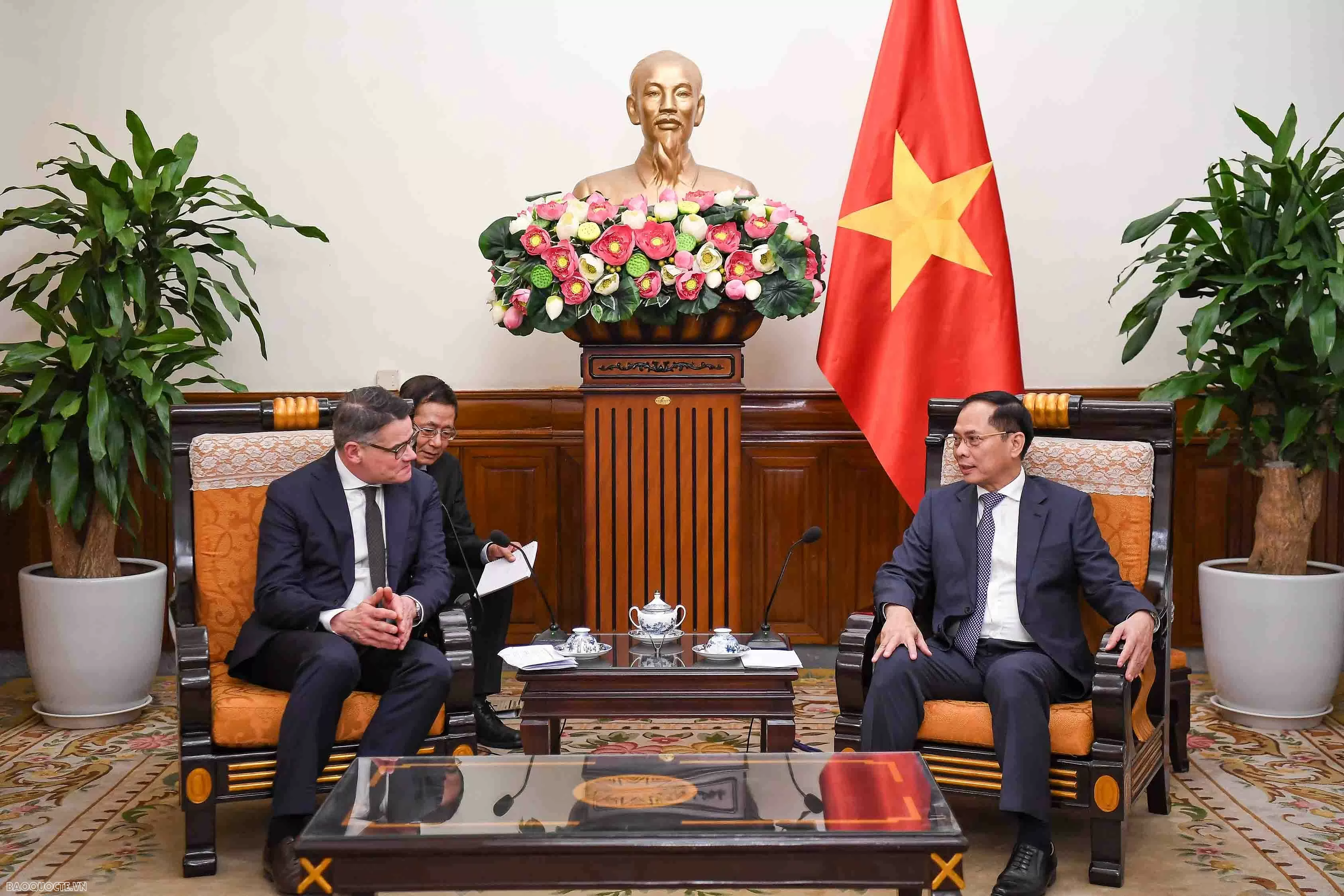 undefined Phó Thủ tướng