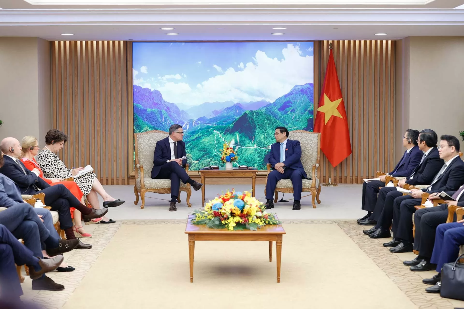 Thủ tướng Phạm Minh Chính tiếp Thủ hiến bang Hessen, Đức Thủ tướng Phạm Minh Chính tiếp Thủ hiến bang Hessen, Đức
