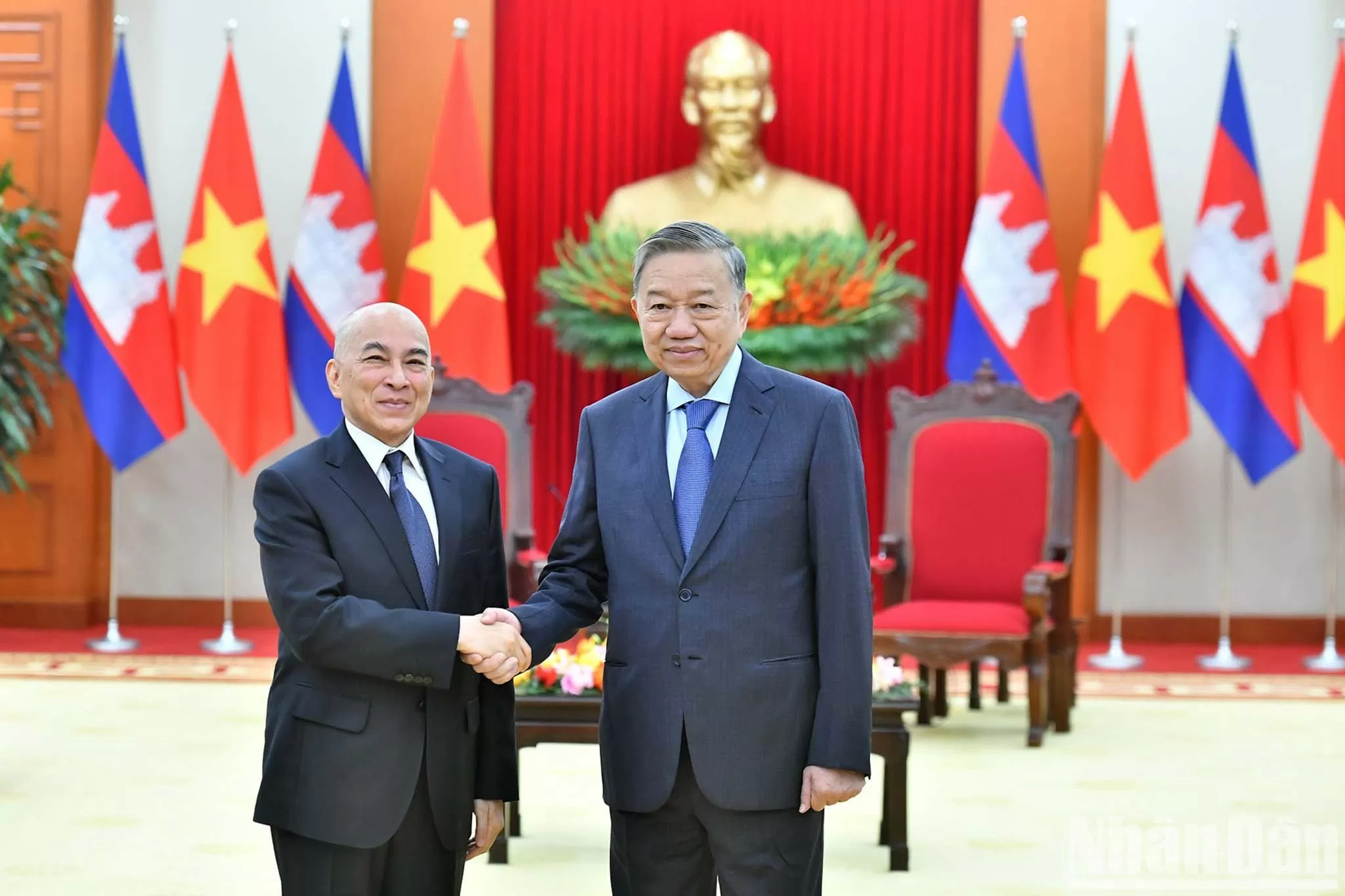 Tổng Bí thư Tô Lâm hội kiến Quốc vương Campuchia Norodom Sihamoni Tổng Bí thư Tô Lâm hội kiến Quốc vương Campuchia Norodom Sihamoni