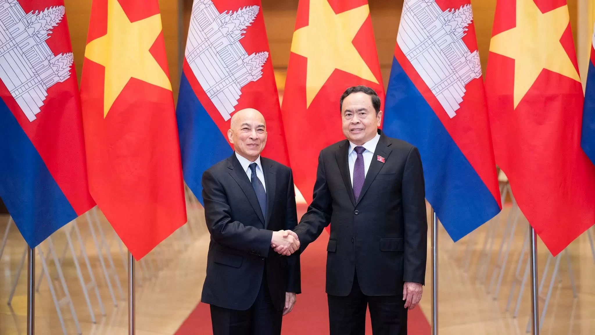 Chủ tịch Quốc hội Trần Thanh Mẫn hội kiến Quốc vương Campuchia Norodom Sihamoni Chủ tịch Quốc hội Trần Thanh Mẫn hội kiến Quốc vương Campuchia Norodom Sihamoni
