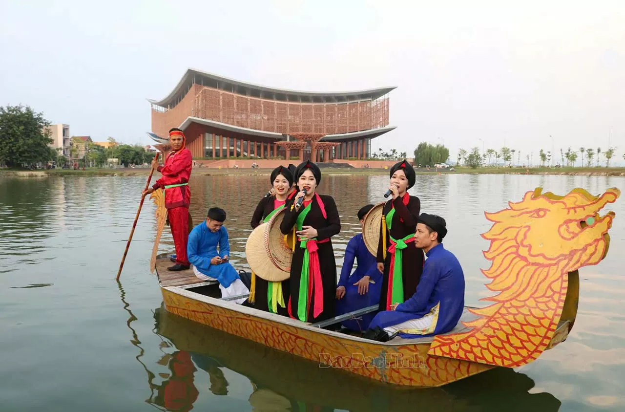 Dân ca Quan họ Bắc Ninh ngày càng có sự ảnh hưởng lớn ở trong nước và vươn ra thế giới. (Nguồn: Báo Bắc Ninh) Dân ca Quan họ Bắc Ninh ngày càng có sự ảnh hưởng lớn ở trong nước và vươn ra thế giới. (Nguồn: Báo Bắc Ninh)