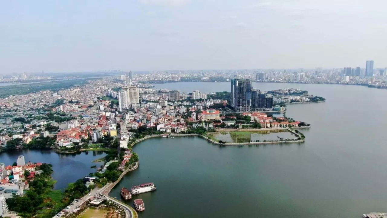 Bất động sản mới nhất: Khu vực bán đảo quảng an, Hà Nội. (Ảnh: Võ Thanh Tùng) Bất động sản mới nhất: Khu vực bán đảo quảng an, Hà Nội. (Ảnh: Võ Thanh Tùng)
