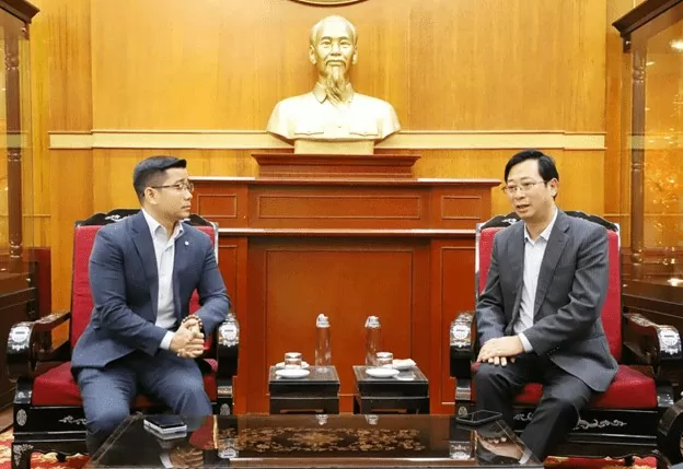 Doanh nhân Phạm Đình Thương và những bước chân không nghỉ hướng về quê hương Việt Nam Doanh nhân Phạm Đình Thương và những bước chân không nghỉ hướng về quê hương Việt Nam