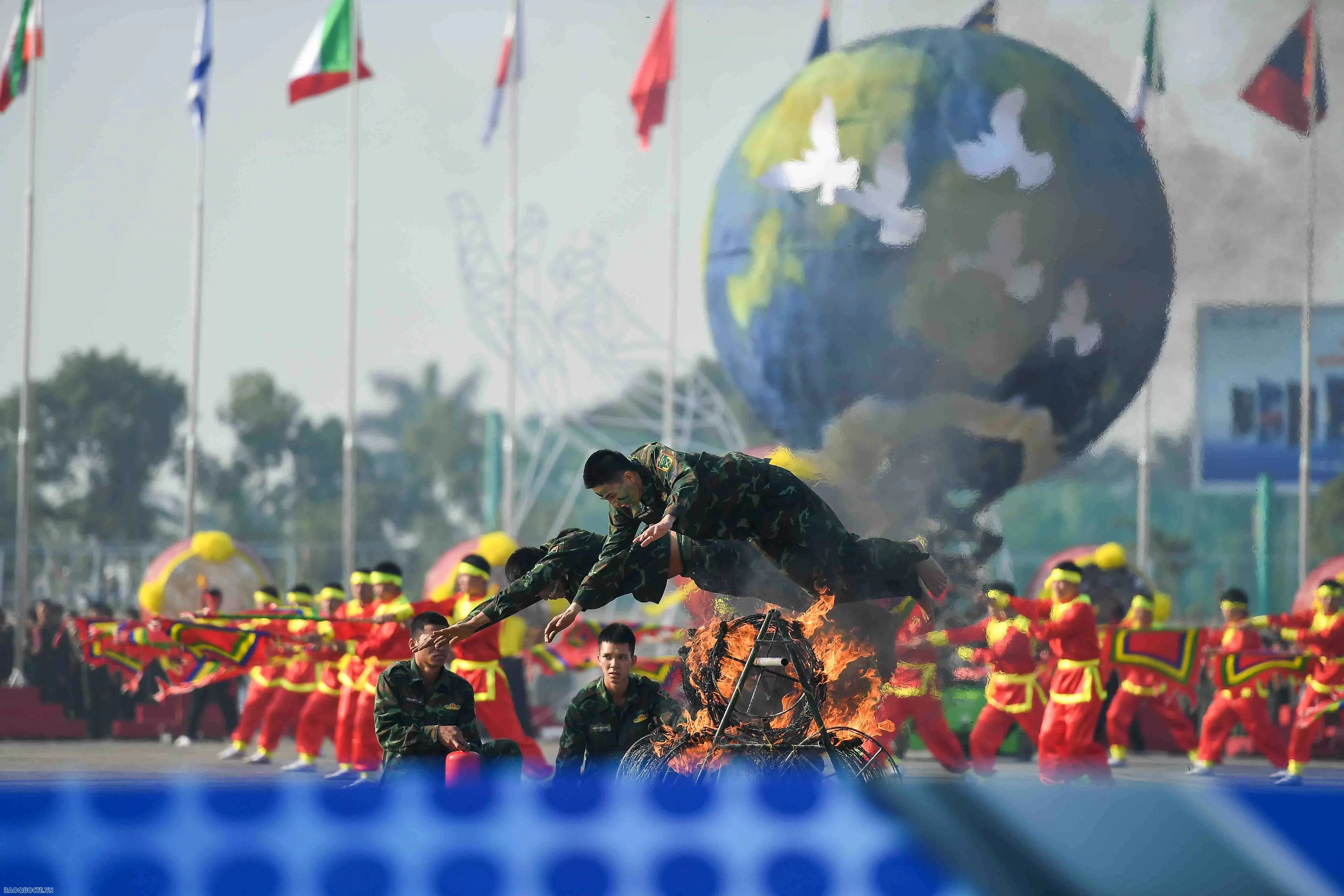 Đại tướng Phan Văn Giang: Quân đội nhân dân Việt Nam là đội quân chiến đấu, đội quân công tác, đội quân lao động sản xuất Đại tướng Phan Văn Giang đề nghị các lực lượng ngày làm việc, đêm suy nghĩ... chuẩn bị tốt Triển lãm Quốc phòng quốc tế