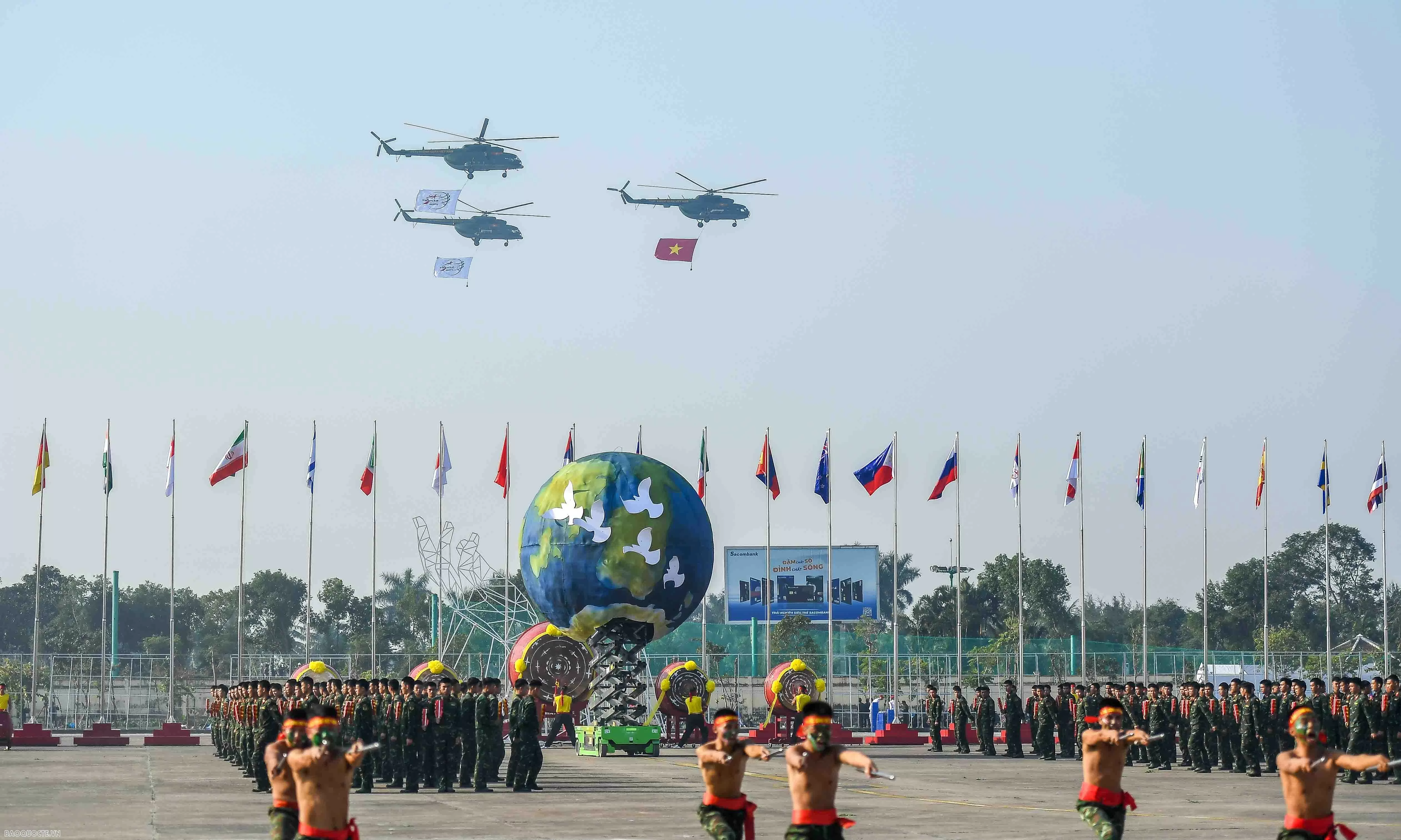 Đại tướng Phan Văn Giang: Quân đội nhân dân Việt Nam là đội quân chiến đấu, đội quân công tác, đội quân lao động sản xuất Đại tướng Phan Văn Giang: Quân đội nhân dân Việt Nam là đội quân chiến đấu, đội quân công tác, đội quân lao động sản xuất