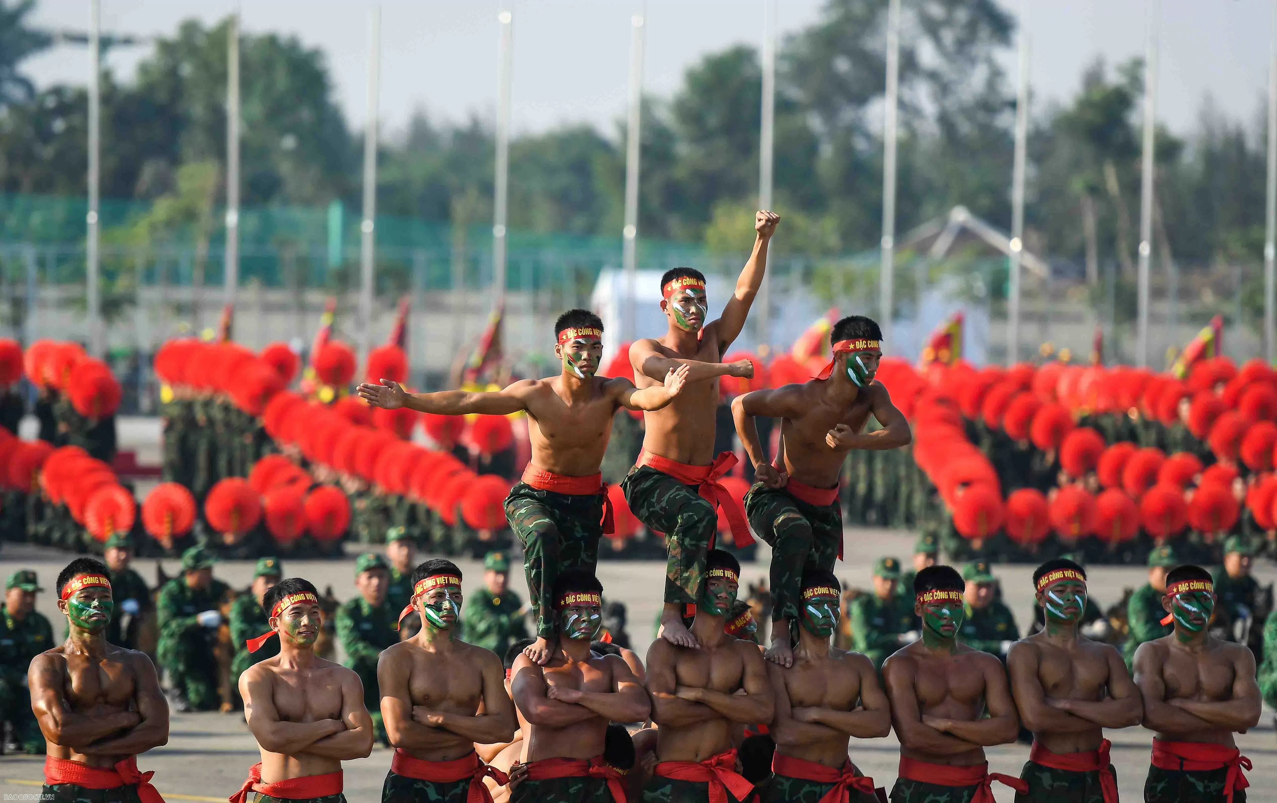 Đại tướng Phan Văn Giang đề nghị các lực lượng ngày làm việc, đêm suy nghĩ... để chuẩn bị tốt Triển lãm quốc phòng Đại tướng Phan Văn Giang đề nghị các lực lượng ngày làm việc, đêm suy nghĩ... chuẩn bị tốt Triển lãm Quốc phòng quốc tế