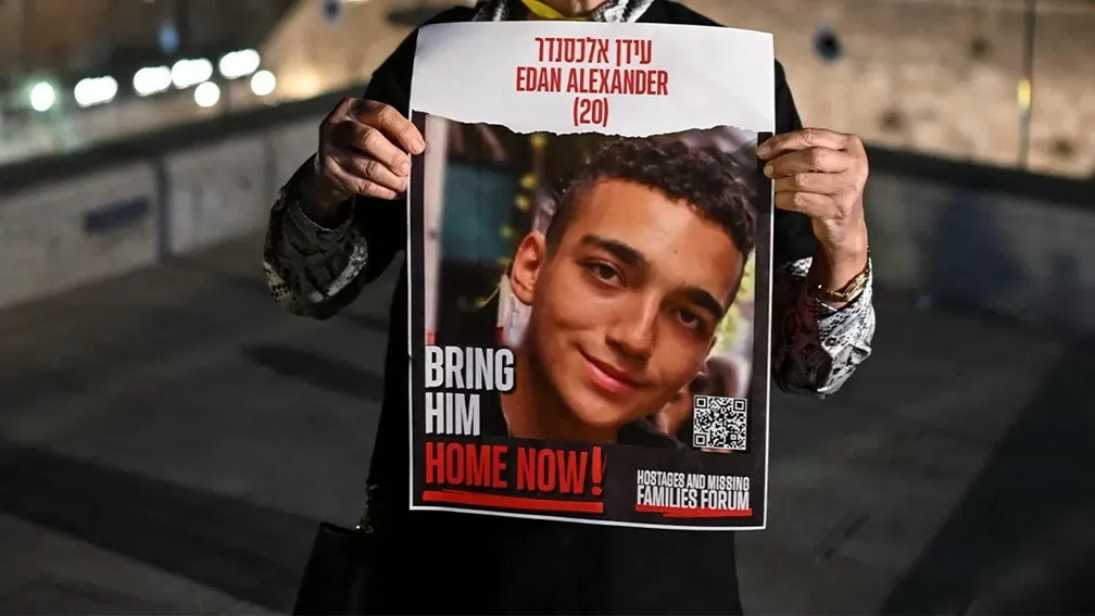 Hamas công bố video về con tin người Mỹ gốc Israel ở Gaza Hamas công bố video về con tin người Mỹ gốc Israel ở Gaza