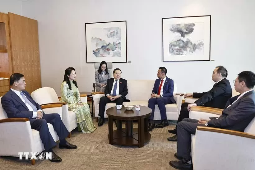Singapore mong muốn Việt Nam thể hiện 'kỷ nguyên mới' bằng hành động, sẵn sàng chia sẻ bí kíp làm nên kỳ tích Singapore mong muốn Việt Nam thể hiện 'kỷ nguyên mới' bằng hành động, sẵn sàng chia sẻ bí kíp làm nên kỳ tích