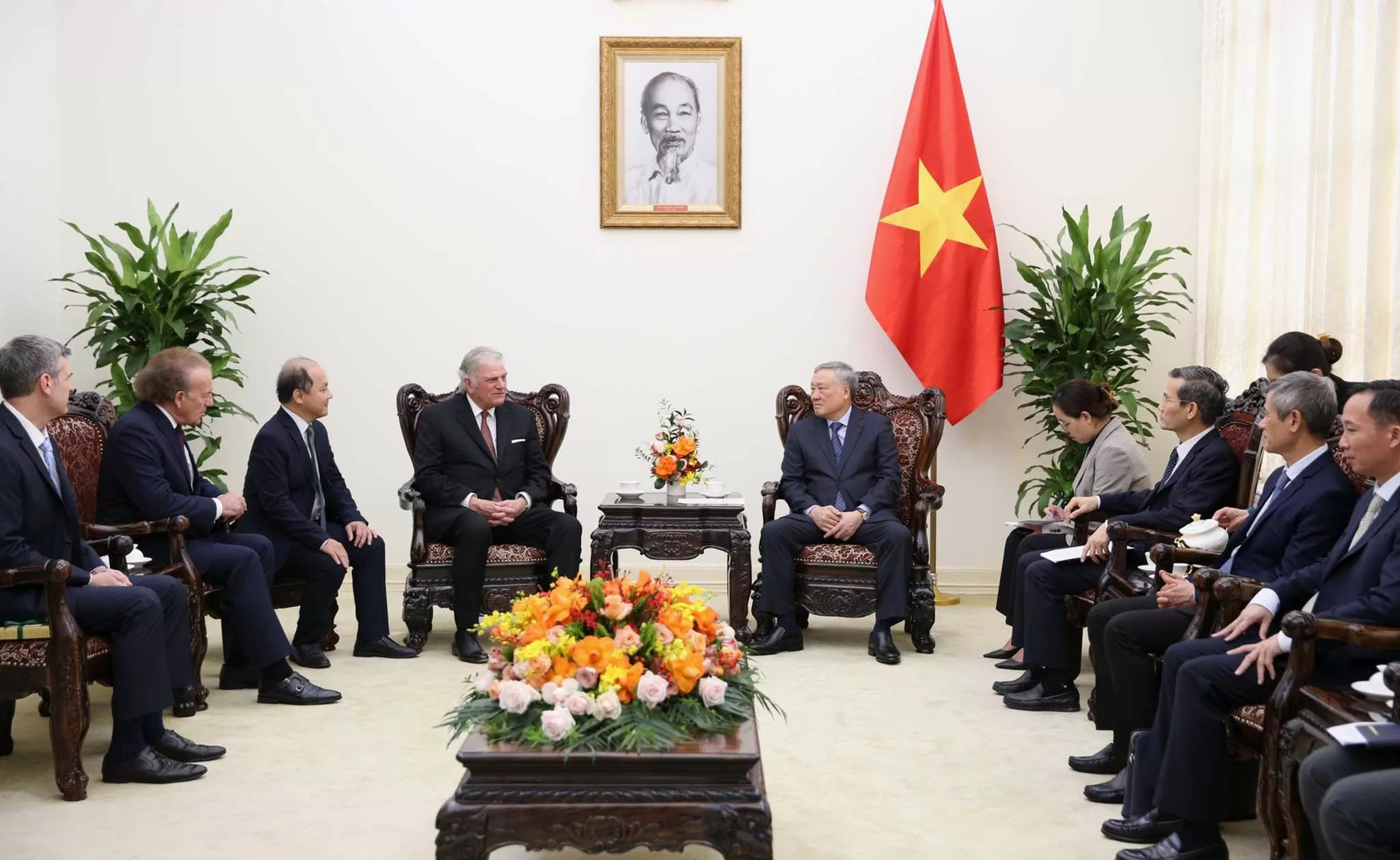 Phó Thủ tướng Thường trực Chính phủ Nguyễn Hòa Bình tiếp Mục sư Franklin Phó Thủ tướng Thường trực Chính phủ Nguyễn Hòa Bình tiếp Mục sư Franklin