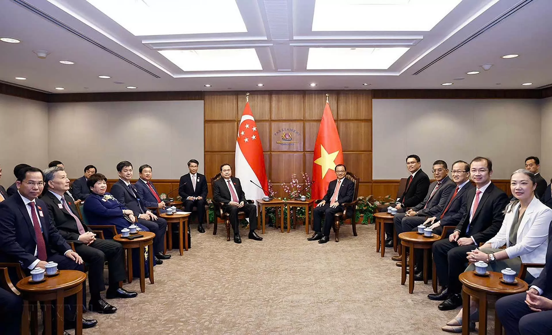 Quan hệ Việt Nam-Singapore không ngừng phát triển, đạt nhiều dấu mốc quan trọng trên tất cả các lĩnh vực Quan hệ Việt Nam-Singapore không ngừng phát triển, đạt nhiều dấu mốc quan trọng trên tất cả các lĩnh vực