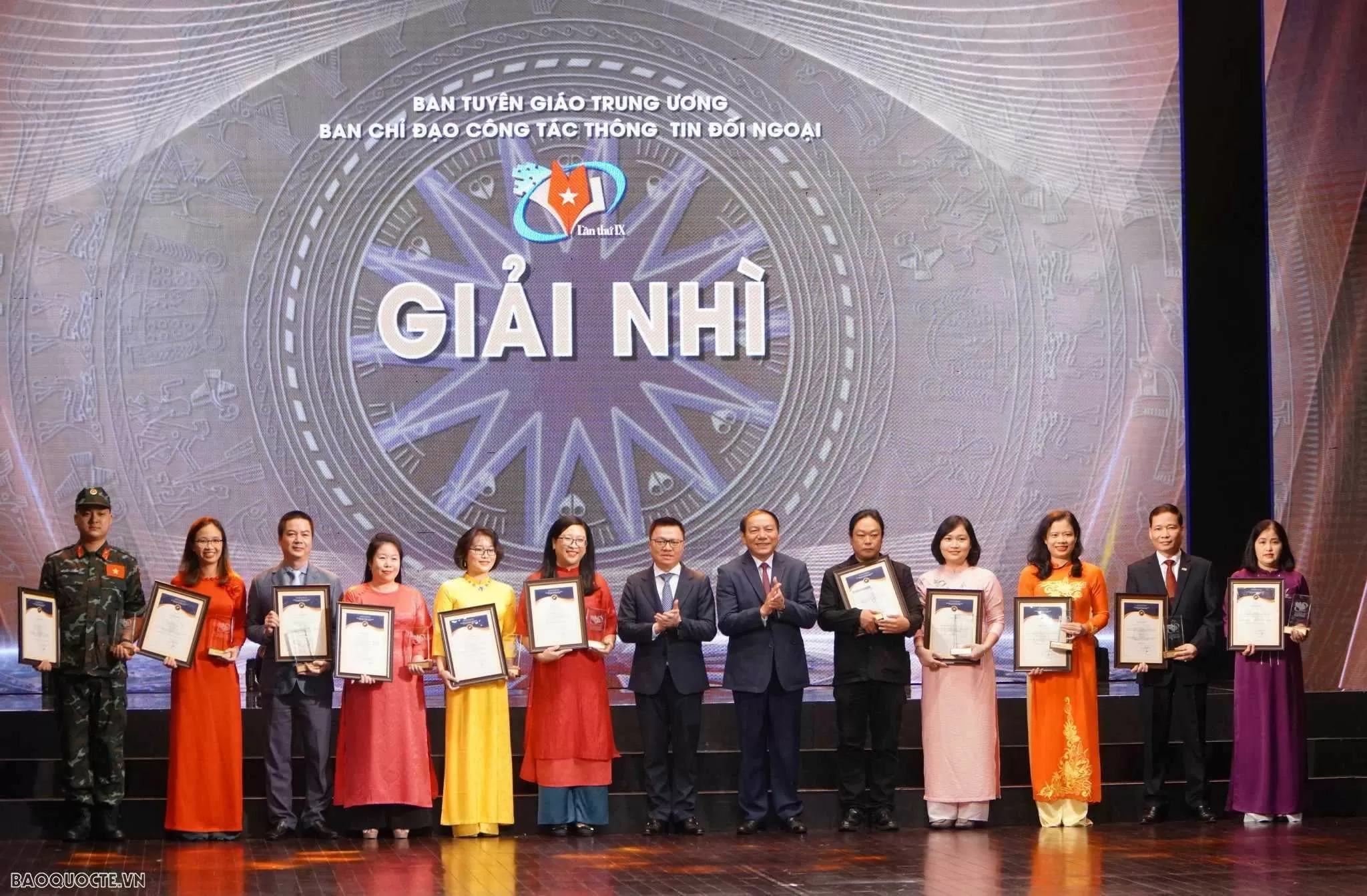 Lan tỏa hơn nữa những câu chuyện hấp dẫn, giàu cảm xúc về Việt Nam trong kỷ nguyên mới Lan tỏa hơn nữa những câu chuyện hấp dẫn, giàu cảm xúc về Việt Nam trong kỷ nguyên mới