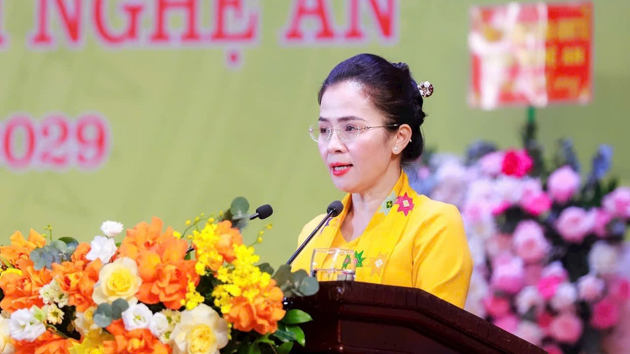 nghe an quyet liet trien khai chuyen doi so voi toan bo gan 500 don vi tren toan tinh