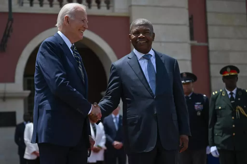Lần đầu thăm Angola, Tổng thống Mỹ Biden công bố gói viện trợ lớn cho châu Phi Lần đầu thăm Angola, Tổng thống Mỹ Biden công bố gói viện trợ lớn cho châu Phi