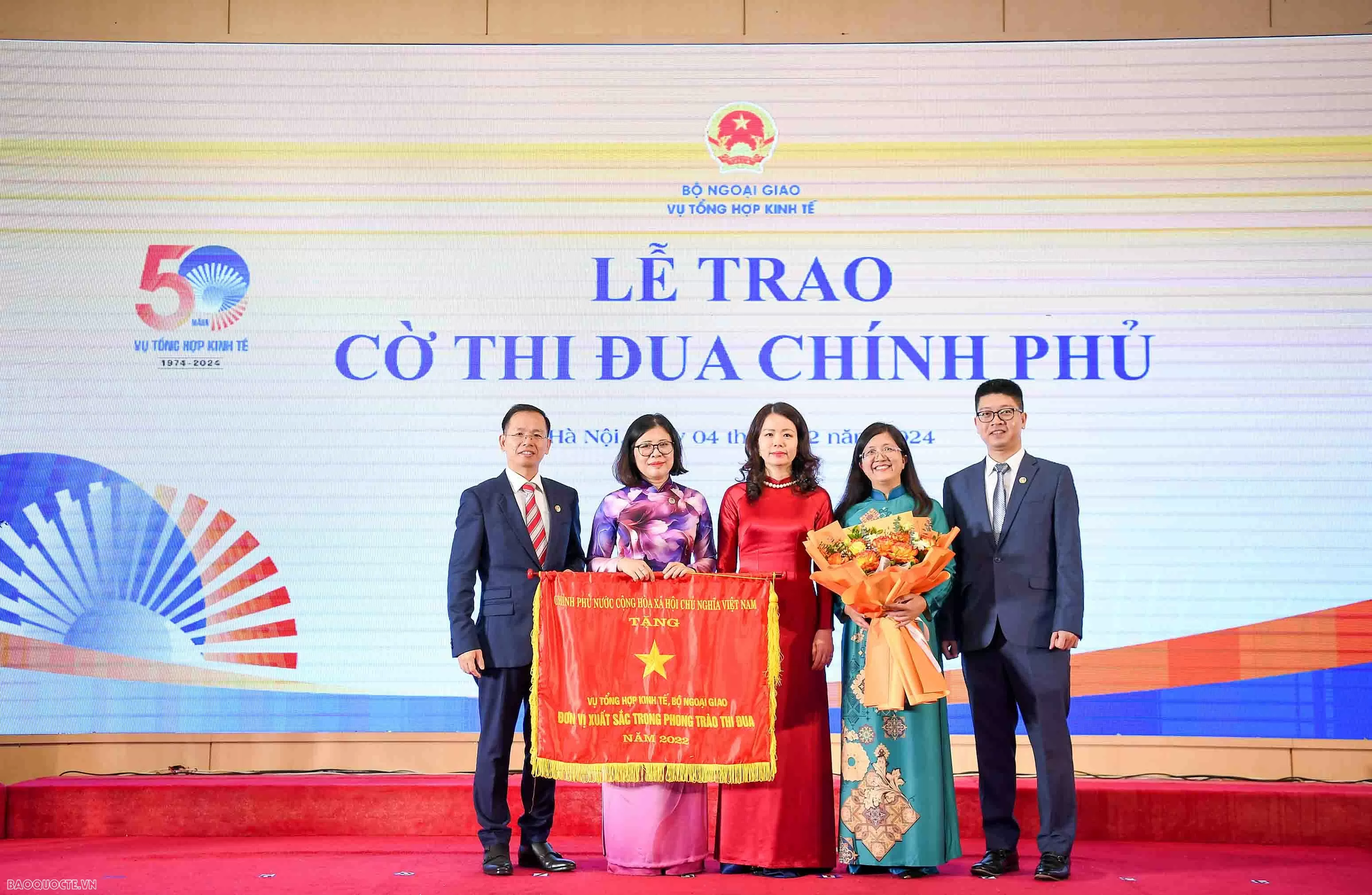 Ngoại giao kinh tế và câu chuyện 50 năm vươn mình cùng dân tộc Ngoại giao kinh tế và câu chuyện 50 năm vươn mình cùng dân tộc
