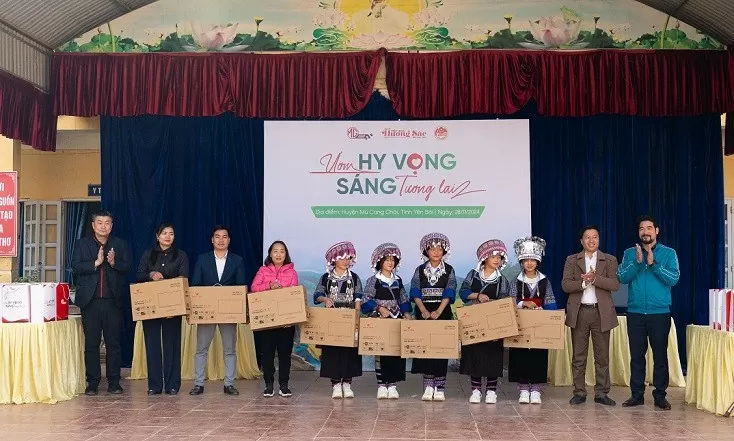 'Ươm hy vọng, sáng tương lai' đến với Lào Cai, Yên Bái 'Ươm hy vọng, sáng tương lai' đến với Lào Cai, Yên Bái