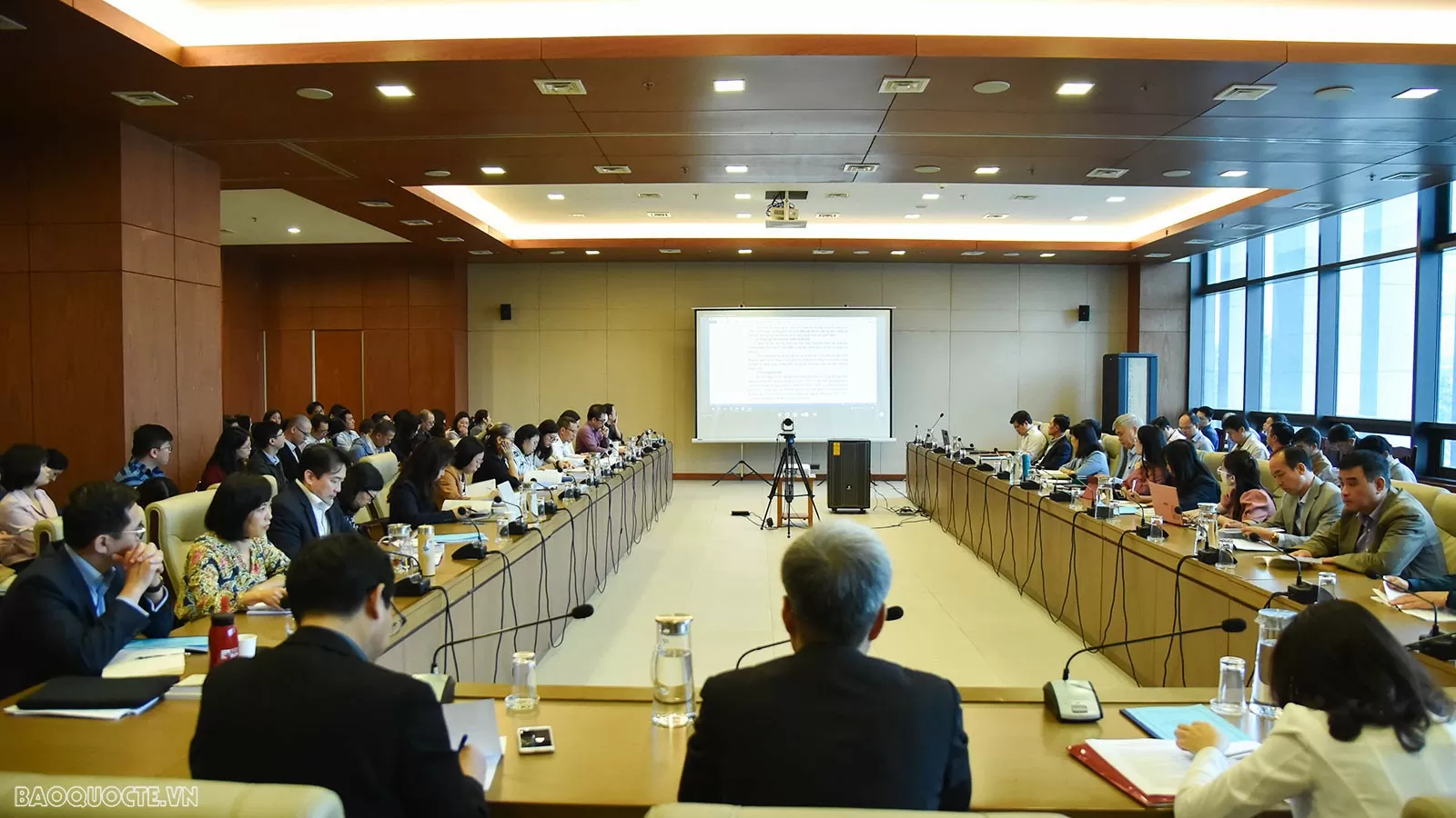 Đảng ủy Bộ Ngoại giao tổ chức kết nối trực tuyến Hội nghị tập huấn nghiệp vụ công tác tổ chức đại hội đảng các cấp Đảng ủy Bộ Ngoại giao tổ chức kết nối trực tuyến Hội nghị tập huấn nghiệp vụ công tác tổ chức đại hội đảng các cấp