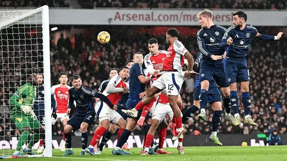 Arsenal lập kỳ tích thắng liên tiếp trước MU Arsenal lập kỳ tích thắng liên tiếp trước MU