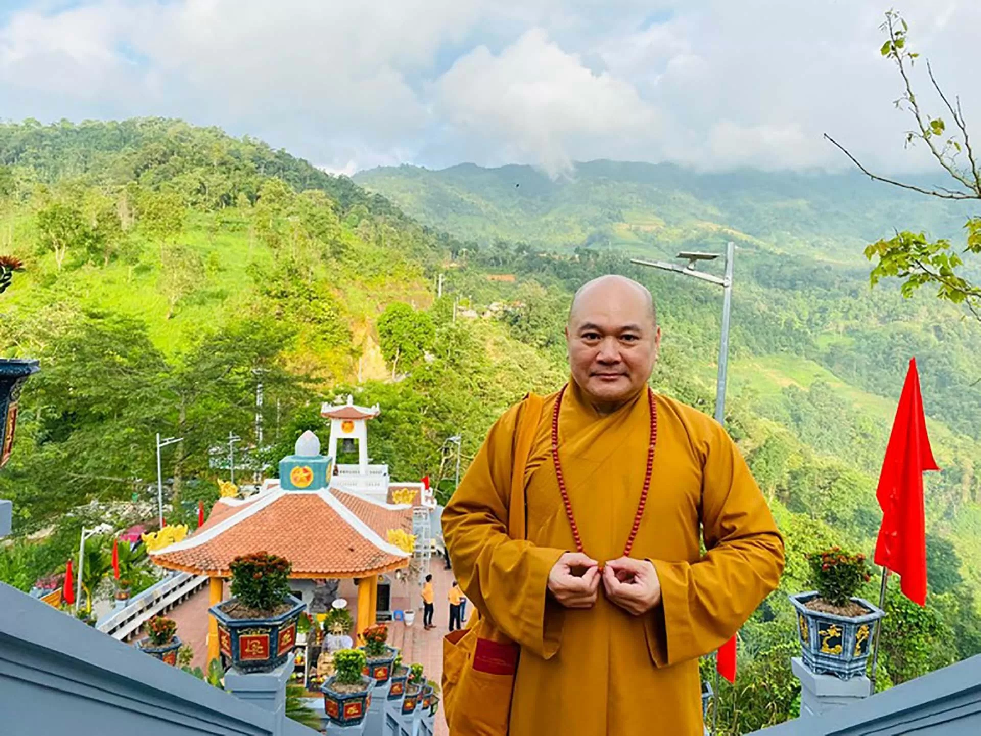 Phật tử kiều bào đồng hành cùng đất nước (Kỳ II): Cầu nối hữu nghị, chia sẻ tình thương Phật tử kiều bào đồng hành cùng đất nước (Kỳ II): Cầu nối hữu nghị, chia sẻ tình thương