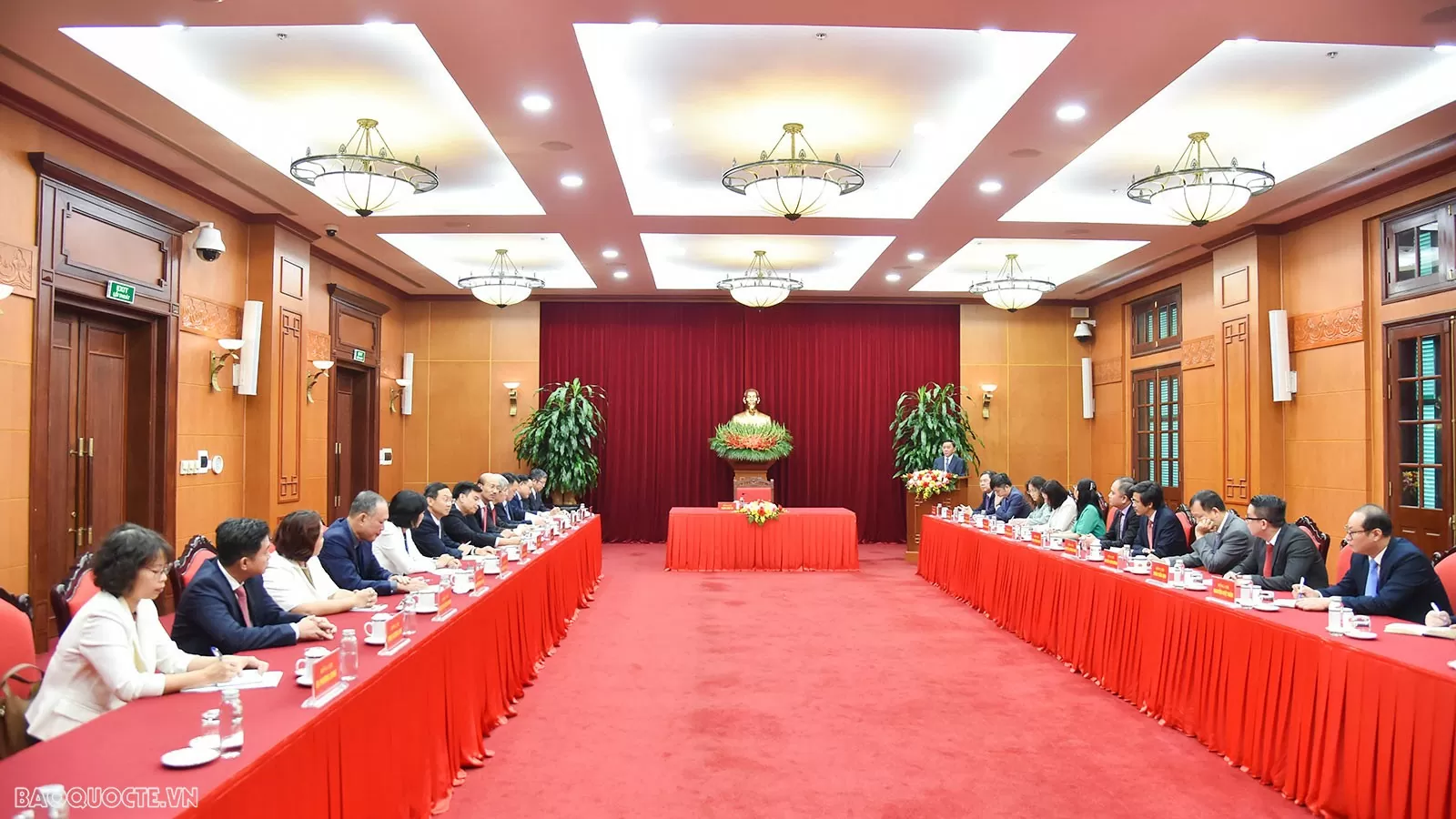 Ngoại giao phải đi đầu trong kiến tạo hòa bình, bảo vệ Tổ quốc và thu hút nguồn lực cho phát triển đất nước Ngoại giao phải đi đầu trong kiến tạo hòa bình, bảo vệ Tổ quốc và thu hút nguồn lực cho phát triển đất nước