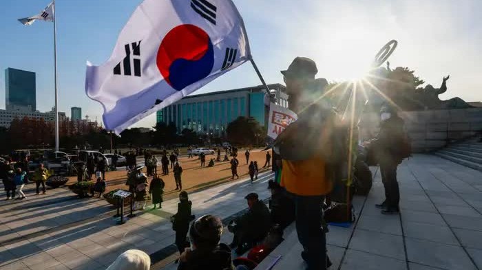 han quoc canh sat dieu tra tong thong quoc hoi thong nhat kien nghi luan toi dau tien ai lam bo truong quoc phong moi giua luc roi ren