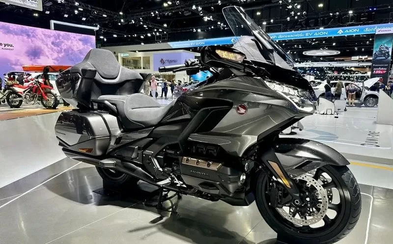 Honda Goldwing đang là dòng mô-tô đắt nhất của hãng xe Nhật Bản tại thị trường Việt Nam, có giá bán từ 1,23 tỷ đồng Honda Goldwing đang là dòng mô-tô đắt nhất của hãng xe Nhật Bản tại thị trường Việt Nam, có giá bán từ 1,23 tỷ đồng
