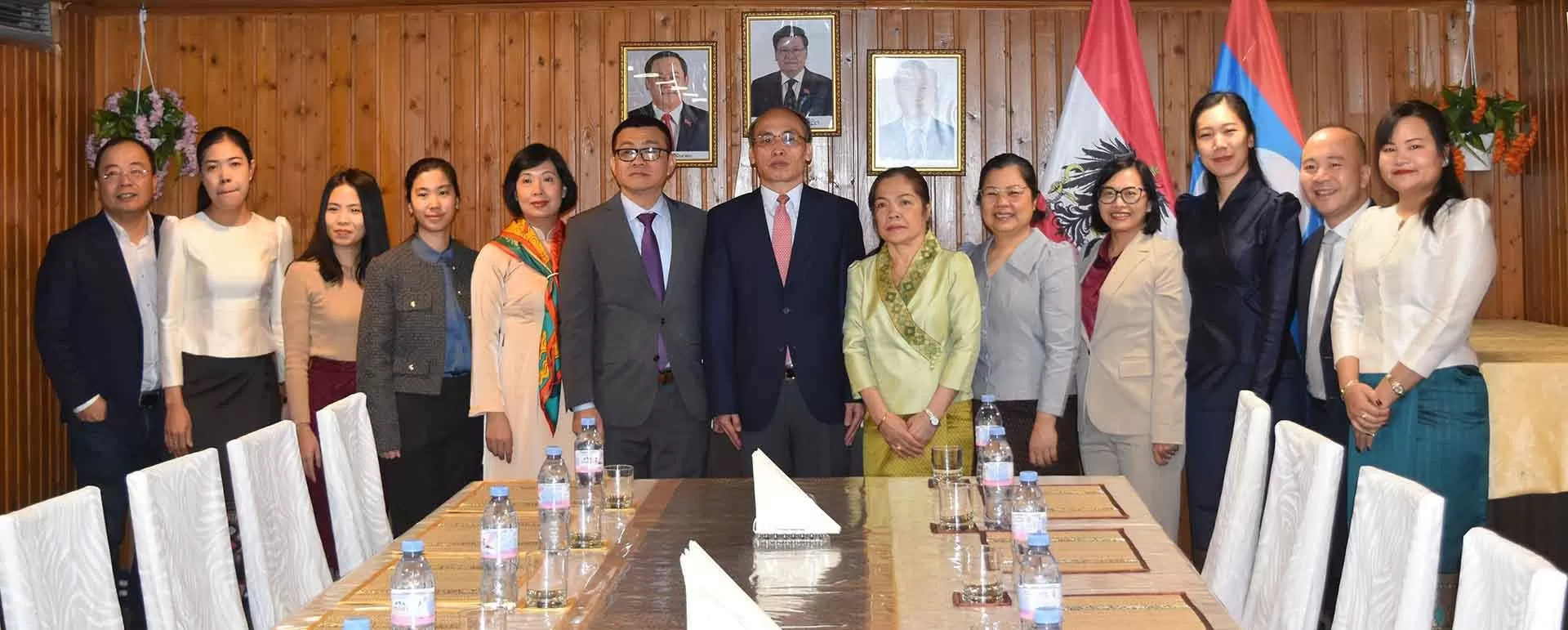 Đại sứ quán Việt Nam tại Áo chúc mừng 49 năm Quốc khánh Lào Đại sứ quán Việt Nam tại Áo chúc mừng 49 năm Quốc khánh Lào