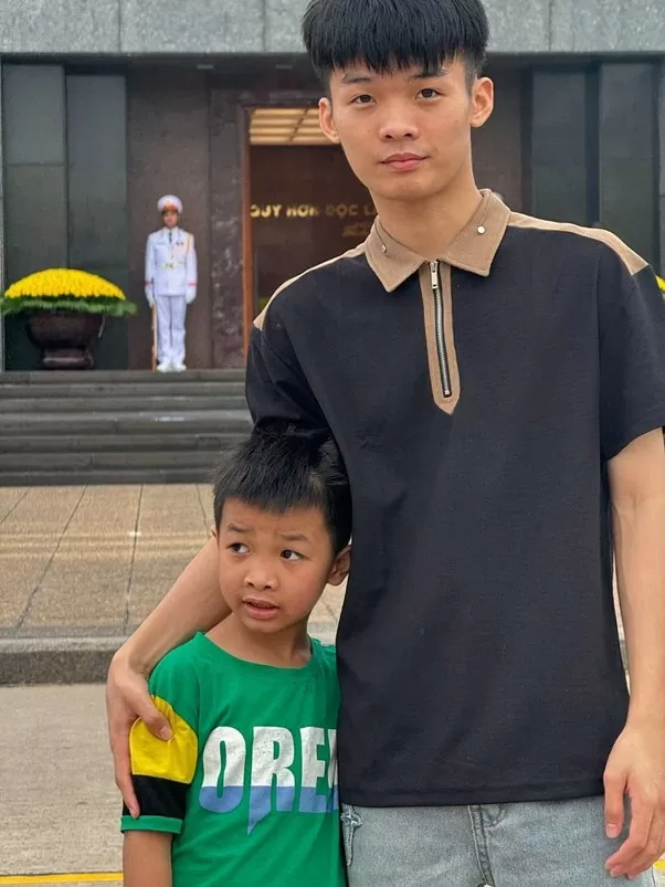 Văn Bình đam mê khám phá đi du lịch muôn nơi.