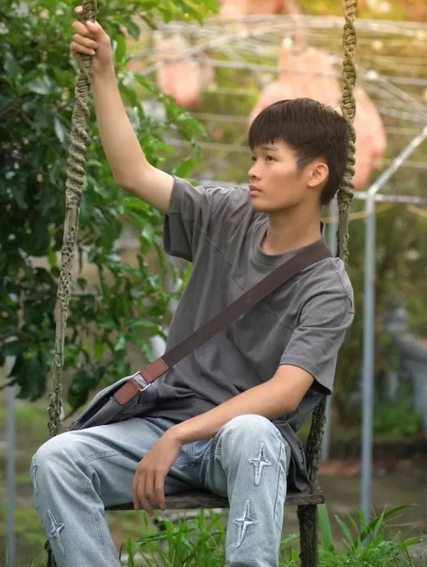 Bình thích những khung cảnh bình dị, nơi con người sống chan hòa với thiên nhiên.