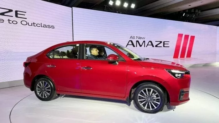 Cận cảnh Honda Amaze 2025 ra mắt tại Ấn Độ, giá từ 240 triệu đồng Cận cảnh Honda Amaze 2025 ra mắt tại Ấn Độ, giá từ 240 triệu đồng