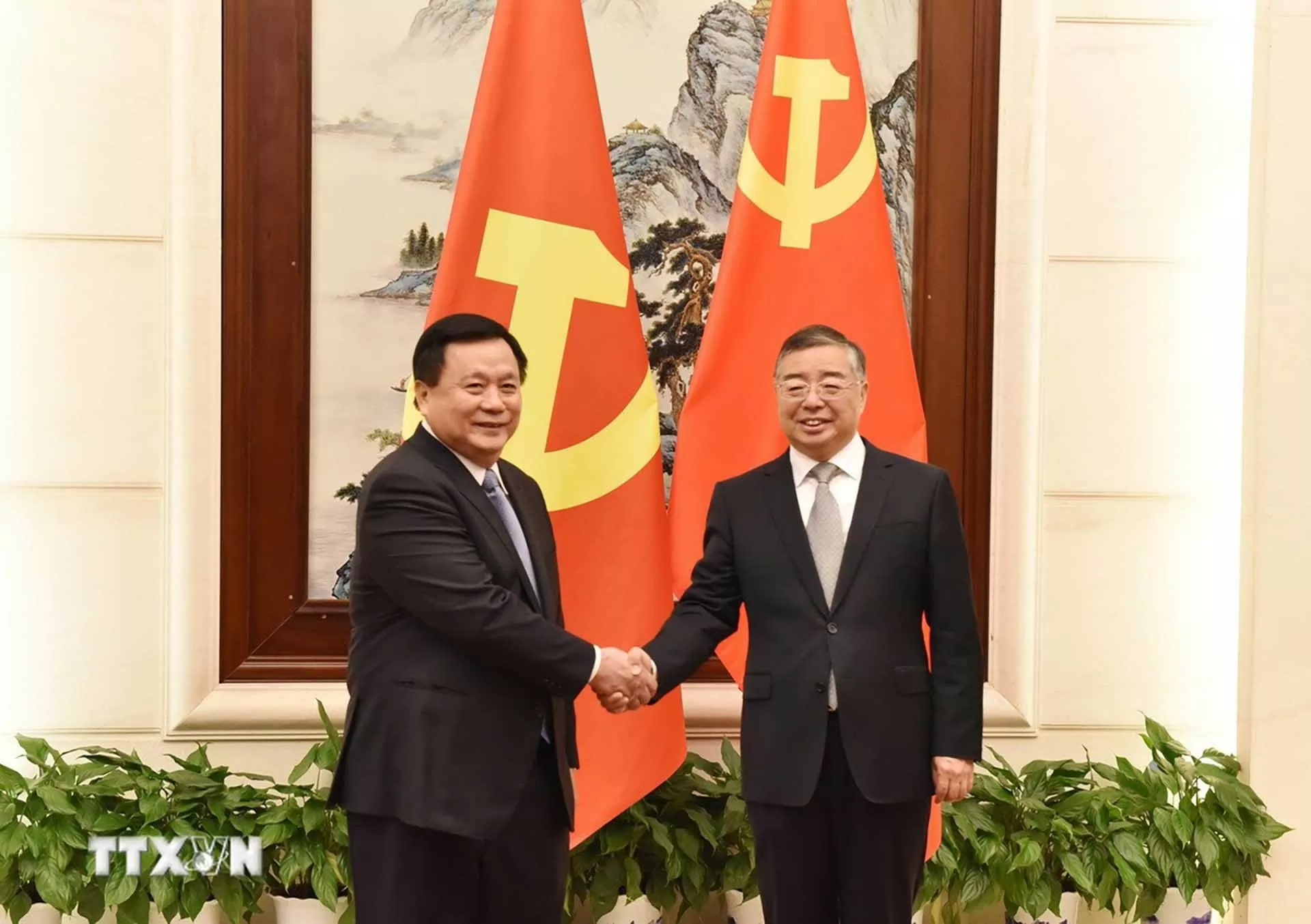 Hội thảo lý luận lần thứ 19 giữa Đảng Cộng sản Việt Nam và Đảng Cộng sản Trung Quốc Hội thảo lý luận lần thứ 19 giữa Đảng Cộng sản Việt Nam và Đảng Cộng sản Trung Quốc
