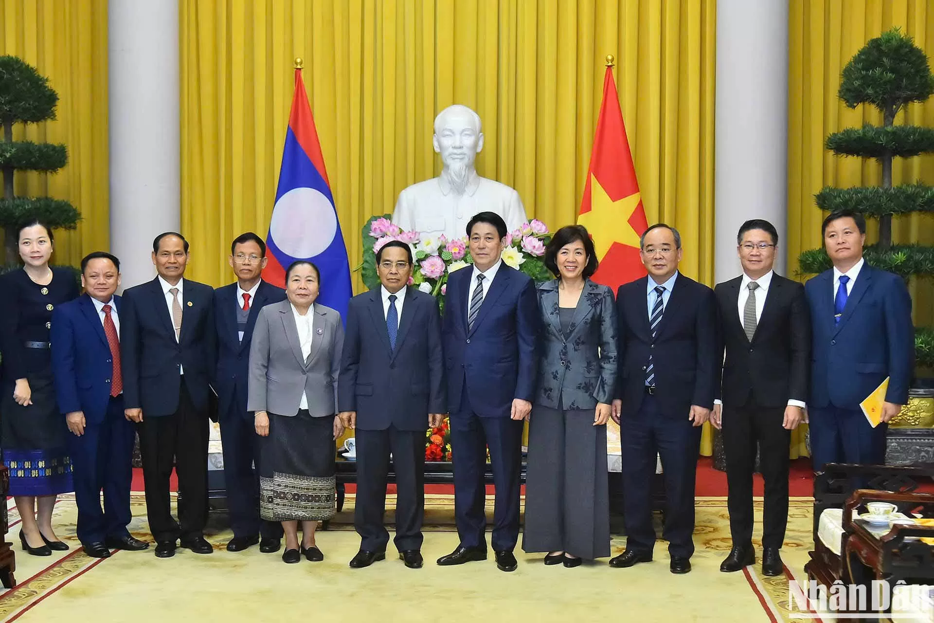 Làm sâu sắc hơn nữa mối quan hệ đoàn kết đặc biệt Việt Nam-Lào Làm sâu sắc hơn nữa mối quan hệ đoàn kết đặc biệt Việt Nam-Lào