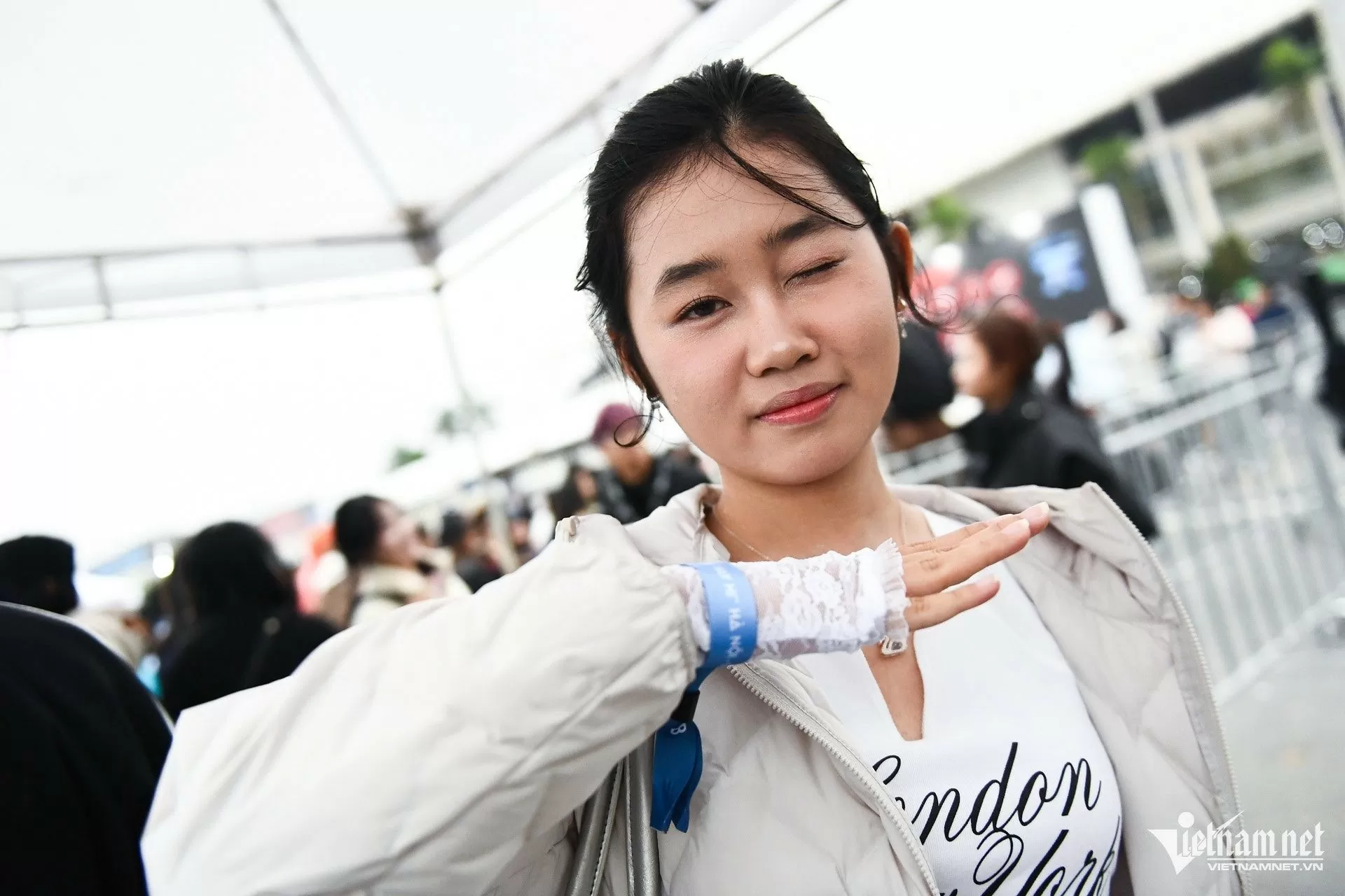 ân văn phòng xin nghỉ làm sớm đi 'đu' Anh trai say hi Dân văn phòng xin nghỉ làm sớm đi 'đu' Anh trai say hi