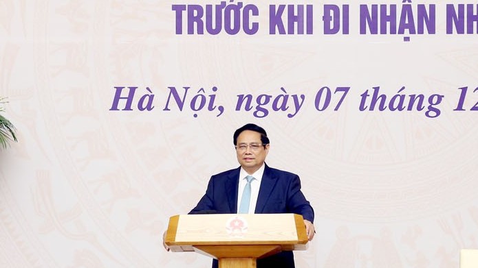 thu tuong pham minh chinh gap lam viec voi cac dai su truong co quan dai dien viet nam o nuoc ngoai