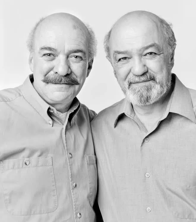 Một cặp song trùng trong bộ ảnh của nhiếp ảnh gia François Brunelle. (Nguồn: François Brunelle) Một cặp song trùng trong bộ ảnh của nhiếp ảnh gia François Brunelle. (Nguồn: François Brunelle)