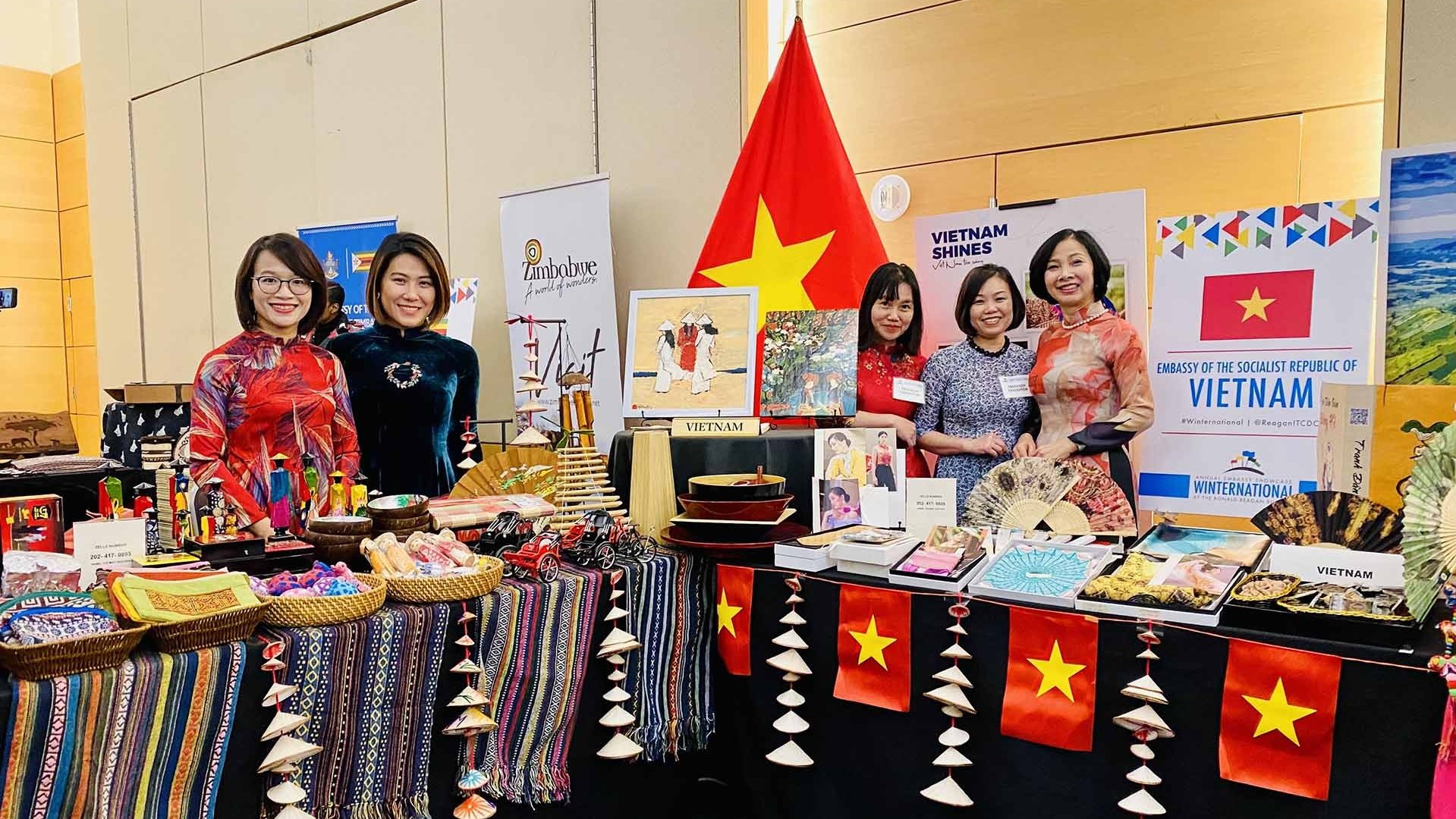 van hoa nghe thuat truyen thong viet nam thu hut su quan tam tai hoi cho quoc te mua dong o my