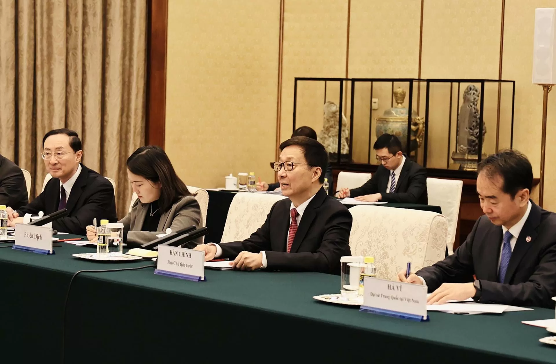 Phó Thủ tướng Chính phủ Bùi Thanh Sơn hội kiến Phó Chủ tịch nước CHND Trung Hoa Hàn Chính Phó Thủ tướng Chính phủ Bùi Thanh Sơn hội kiến Phó Chủ tịch nước CHND Trung Hoa Hàn Chính