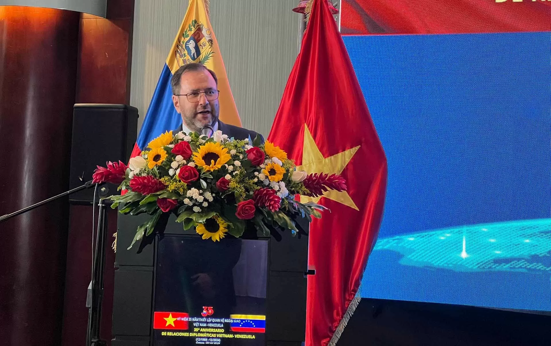 Kỷ niệm 35 năm thiết lập quan hệ ngoại giao Việt Nam-Venezuela Kỷ niệm 35 năm thiết lập quan hệ ngoại giao Việt Nam-Venezuela