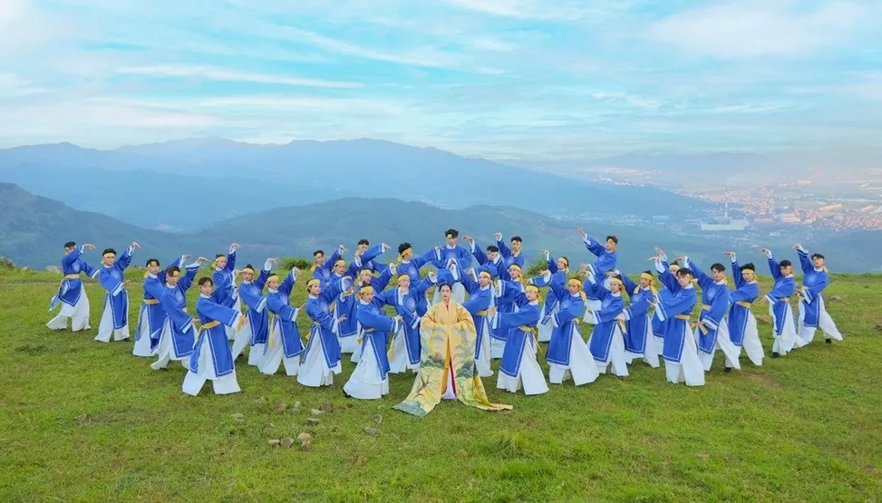 MV 'Xẩm mừng Phật hoàng Trần Nhân Tông đản sinh': Giữ gìn văn hoá truyền thống bằng sắc thái đương đại MV 'Xẩm mừng Phật hoàng Trần Nhân Tông đản sinh': Giữ gìn văn hoá truyền thống bằng sắc thái đương đại